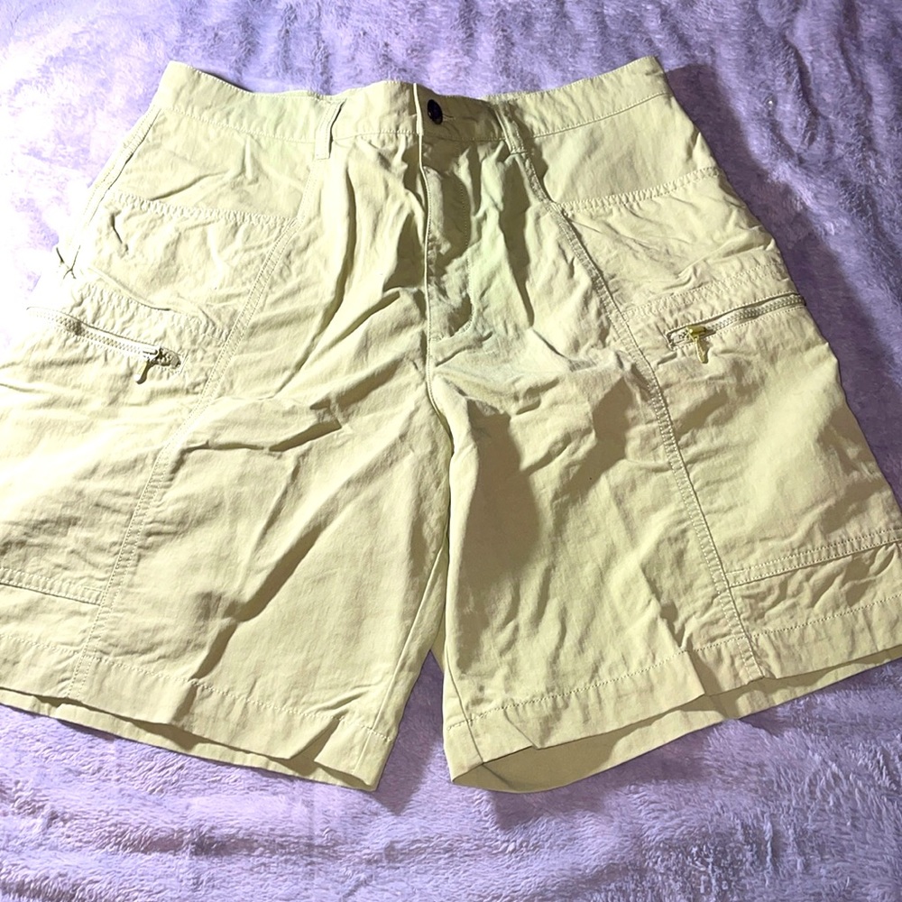 Sorel green hiking shorts size 12